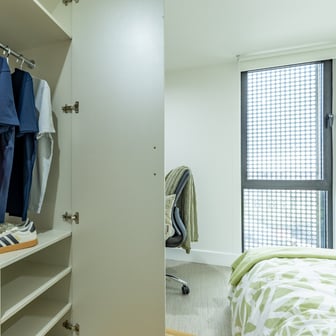 Premium En Suite - Image 5